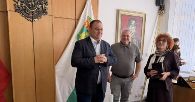 С тържественост и признателност отбелязаха 50-годишния юбилей на кмета на Раднево