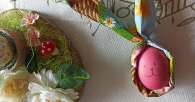 Светли понеделник e