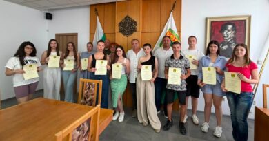 Награждаване на отличниците от випуск 2026 в Община Раднево