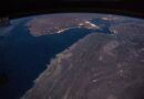 Ормузкият проток и Оманският залив нощем, заснети от Международната космическа станция
