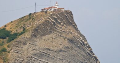 Фарът на нос Емине на българското черноморско крайбрежие