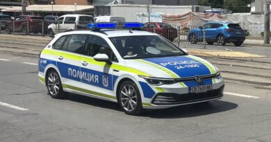 Полицейски автомобил на МВР на улица в България